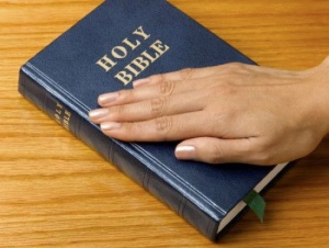 black-female-hand-bible